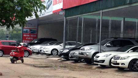 Mua xe oto cũ tại c&aacute;c cửa h&agrave;ng xe cũ hoặc c&aacute;c thợ xe, người 13Win18 đa dạng khuyến mãi sẽ c&oacute; được mức gi&aacute; hợp l&yacute; hơn so với c&aacute;c cửa h&agrave;ng xe mới.