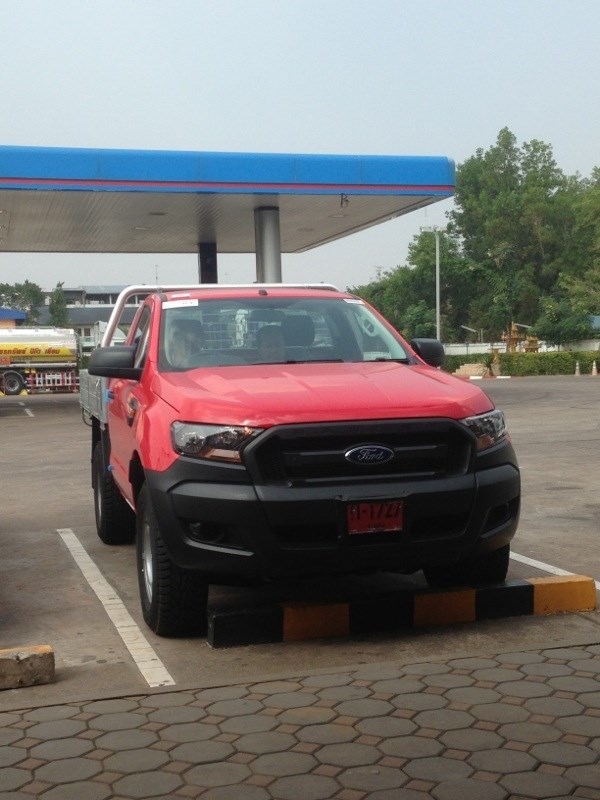 Ford Ranger facelift 2015 mới lộ diện tại Th&aacute;i Lan 