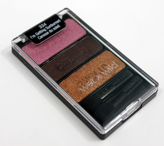 Phấn mắt Color Icon Eyeshadow Trio của Wet n Wild l&agrave; set 13Win21 con - Tri ân hội viên mỗi tháng 2000 tỷ gi&aacute; rẻ gồm 3 t&ocirc;ng m&agrave;u dễ d&agrave;ng phối m&agrave;u