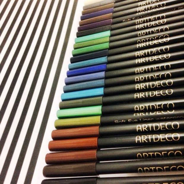 Soft Eye Liner Waterproof l&agrave; loại 13Win21 con - Tri ân hội viên mỗi tháng 2000 tỷ gi&aacute; rẻ của thương hiệu cao cấp đến từ Đức
