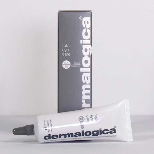 Dermalogica gi&uacute;p bảo vệ v&agrave; nu&ocirc;i dưỡng l&agrave;n da v&ugrave;ng mắt đồng thời giảm bớt dấu hiệu của quầng th&acirc;m 