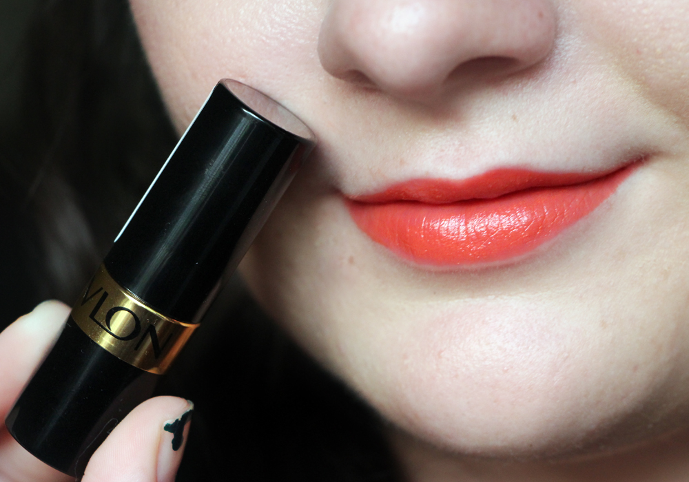 Son Revlon Super Lustrous mềm mượt thơm như hoa anh đào Son Revlon Super Lustrous mềm mượt thơm như hoa anh đào