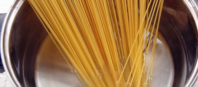 C&aacute;ch l&agrave;m mỳ &yacute; sốt c&agrave; chua b&ograve; băm