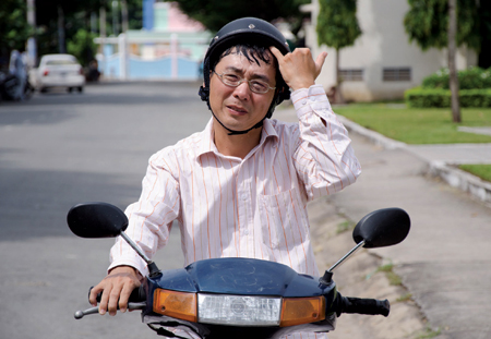 Đội mũ bảo hiểm bẩn có thể gây ra các căn bệnh ngoài da như nấm, ngứa da đầu