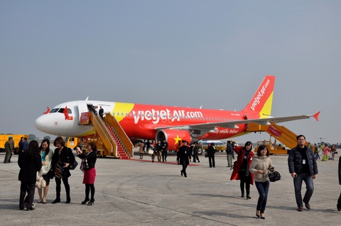 Ng&agrave;nh h&agrave;ng kh&ocirc;ng Việt Nam li&ecirc;n tục gặp phải sự cố trong năm 2014