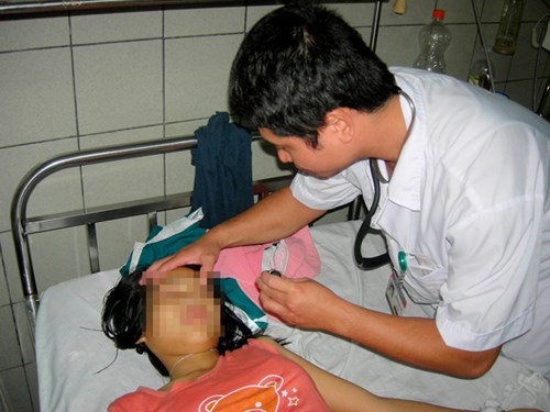 Trẻ em bị nhiễm độc ch&igrave; ở c&aacute;c mức độ kh&aacute;c nhau do uống thuốc cam