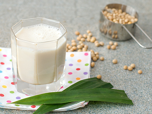 Sữa đậu n&agrave;nh thơm ngon, ngậy, b&eacute;o