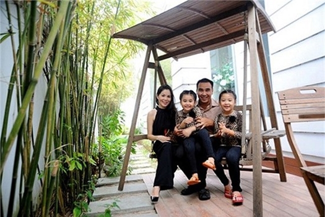 Quyền Linh hiện được xem l&agrave; MC gi&agrave;u nhất Việt Nam khi anh sở hữu biệt thự 21 tỷ đồng