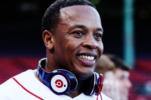 Dr. Dre đ&atilde; trở th&agrave;nh một nh&acirc;n vi&ecirc;n của Apple sau khi x&acirc;y dựng thương hiệu ri&ecirc;ng của m&igrave;nh Beats by Dre th&agrave;nh một &ldquo;đế chế tai nghe&rdquo;.