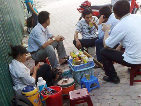 B&aacute;n tr&agrave; đ&aacute;, nh&agrave;n hạ m&agrave; thu nhập cao