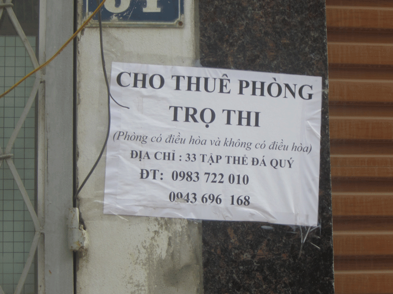 Nở rộ những dịch vụ ăn theo m&ugrave;a thi đại học 2014