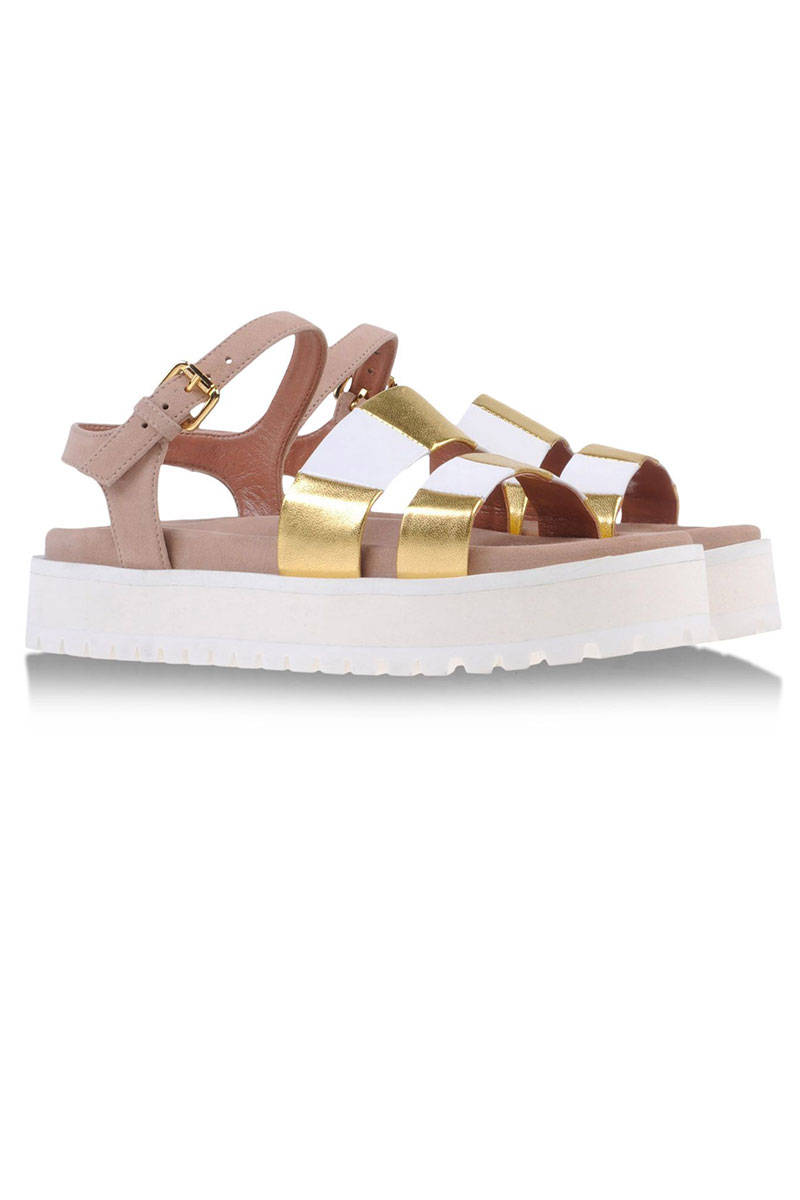 Sandal l&agrave; lựa chọn số một cho m&ugrave;a h&egrave;. Ảnh minh họa