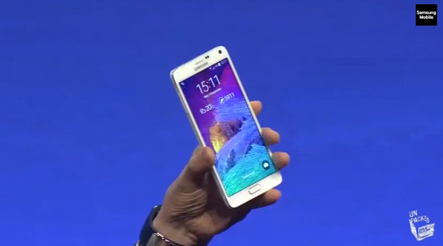 Note 4 với màn hình phẳng