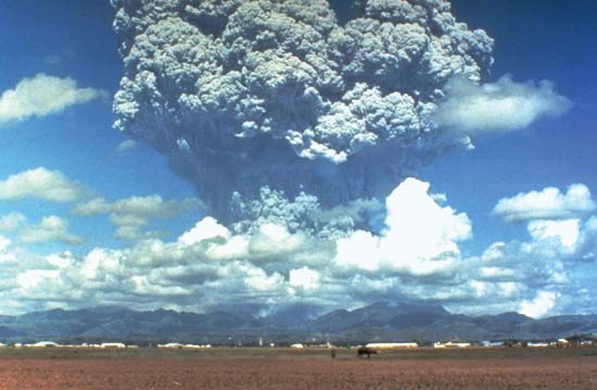 cơn thịnh nộ của n&uacute;i lửa Pinatubo, đảo Luzon, Philippines