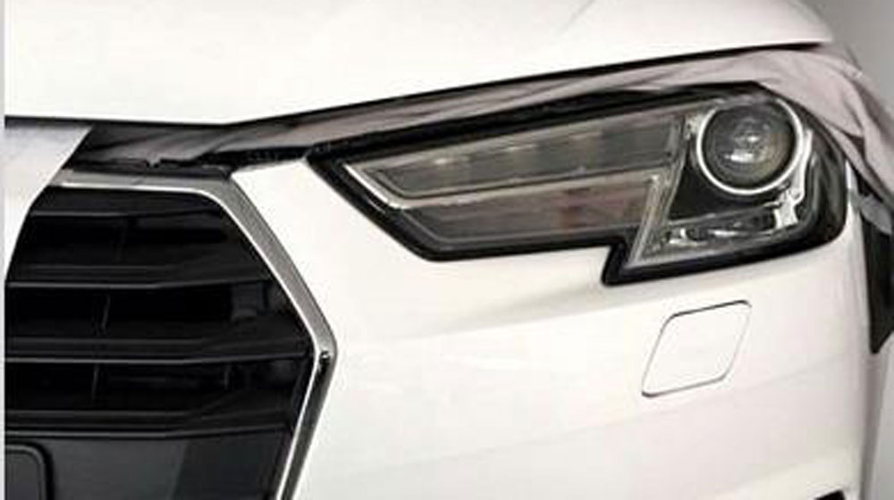 Phần đầu xe Audi A4 2016 sở hữu thiết kế hầm hố