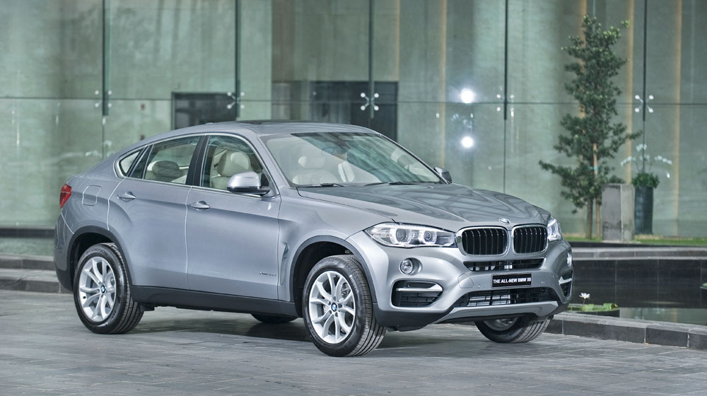 &Ocirc; t&ocirc; BMW X6 mới đang được ph&acirc;n phối tại c&aacute;c showroom BMW tr&ecirc;n to&agrave;n quốc 