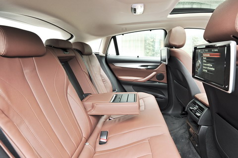 &Ocirc; t&ocirc; BMW X6 2015 được trang bị m&agrave;u nội thất đặc biệt