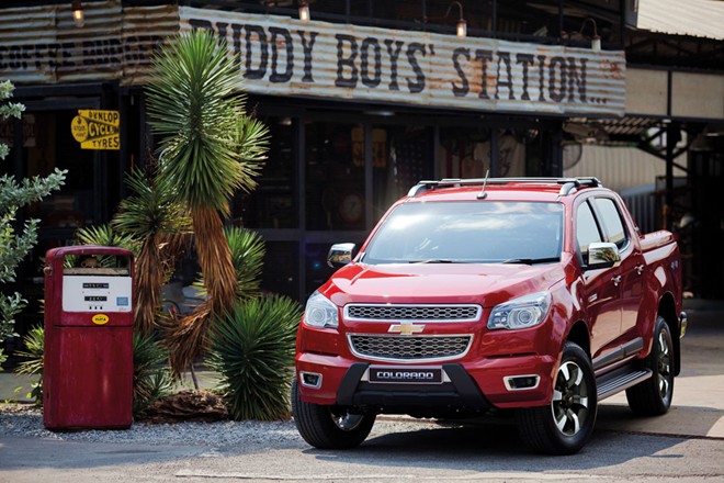 &Ocirc; t&ocirc; Chevrolet Colorado High Country sang trọng v&agrave; hiện đại