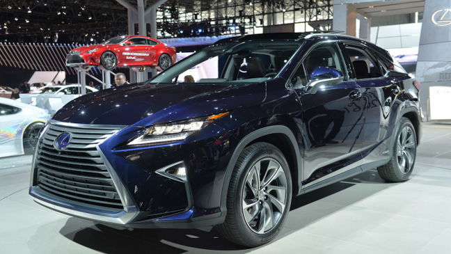 &Ocirc; t&ocirc; Lexus RX 2016 mới kh&aacute;c biệt ho&agrave;n to&agrave;n với c&aacute;c tiền bối
