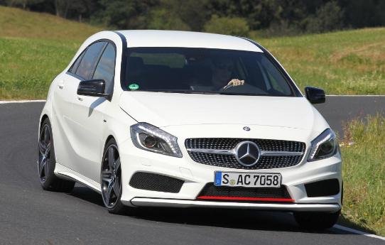 &Ocirc; t&ocirc; Mercedes A250 Sport AMG mang lại phong c&aacute;ch trẻ trung, lịch l&atilde;m v&agrave; sang trọng 