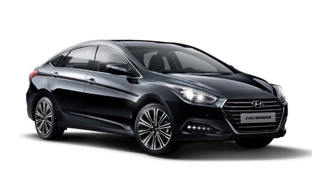 &Ocirc; t&ocirc; Hyundai Elantra mới kh&aacute; giống với mẫu sedan lớn hơn cho ch&acirc;u &Acirc;u l&agrave; Hyundai i40