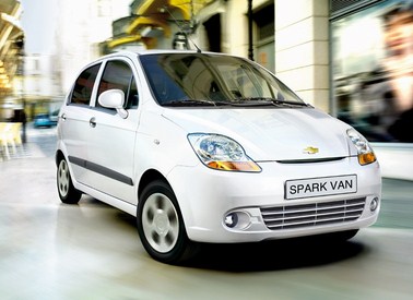 Chevrolet Spark Lite Van l&agrave; một trong những mẫu xe cho ph&aacute;i nữ ho&agrave;n hảo