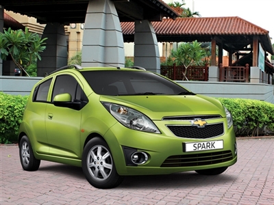 Một trong những mẫu &ocirc; t&ocirc; cho sinh vi&ecirc;n gi&aacute; rẻ phải kể đến Chevrolet Spark Lite Van