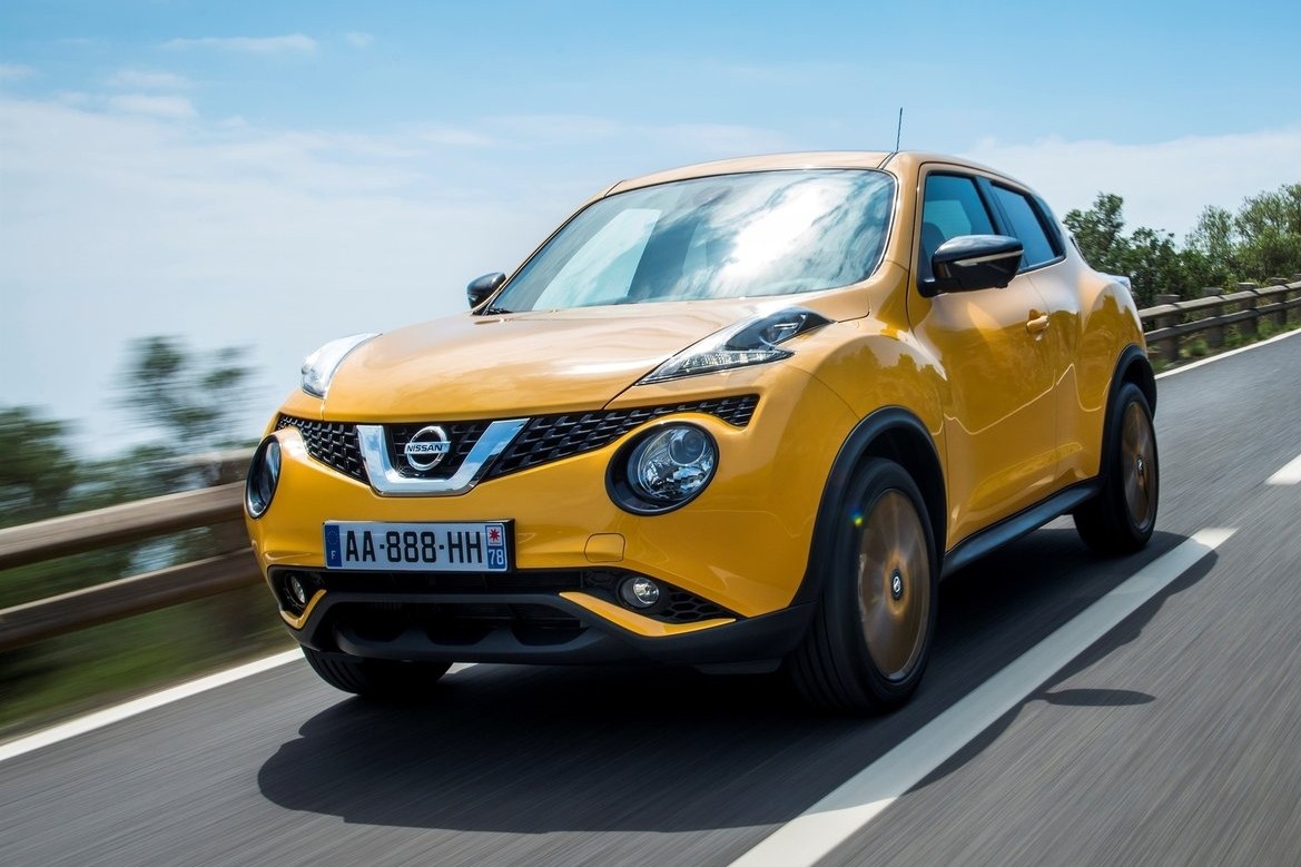 Nằm trong ph&acirc;n kh&uacute;c crossover, Juke 2015 l&agrave; mẫu &ocirc; t&ocirc; gi&aacute; rẻ c&oacute; khả năng tăng tốc &ecirc;m &aacute;i, xử l&yacute; tuyệt vời