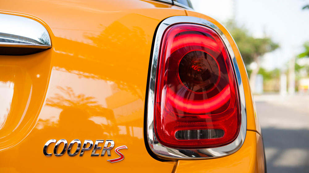 &Ocirc; t&ocirc; MINI Cooper mới sở hữu chức năng chuyển đổi chế độ vận h&agrave;nh MINI Driving Modes 