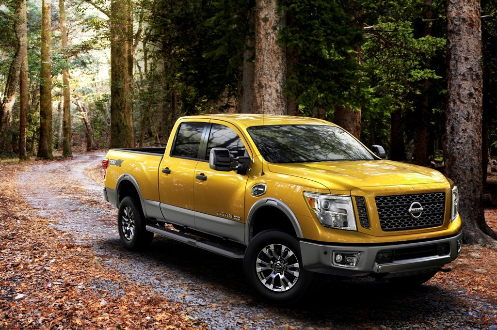 &Ocirc; t&ocirc; Nissan Titan mới c&oacute; ngoại h&igrave;nh khiến nhiều người li&ecirc;n tưởng đến c&aacute;c mẫu b&aacute;n tải hạng nặng kh&aacute;c tr&ecirc;n thị trường