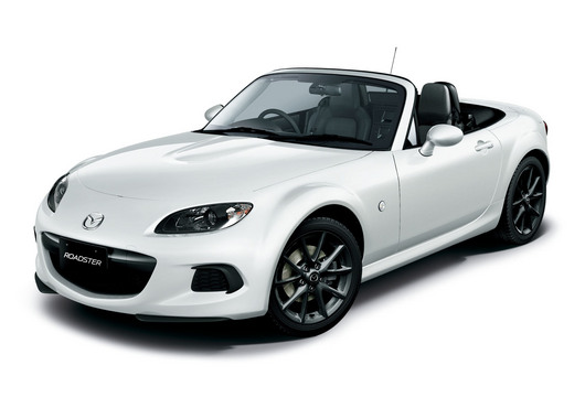 2013 Mazda MX-5 Miata giữ kỷ lục l&agrave; mẫu mui trần thể thao 2 chỗ b&aacute;n chạy nhất thế giới