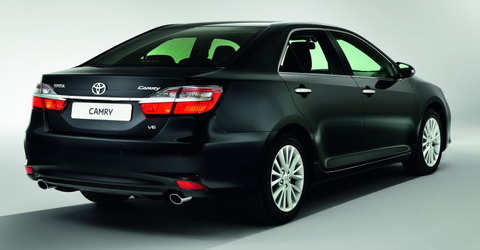 Phi&ecirc;n bản &ocirc; t&ocirc; mới nhất của Camry trang bị động cơ ho&agrave;n to&agrave;n mới ở những phi&ecirc;n bản động cơ 2,0 l&iacute;t
