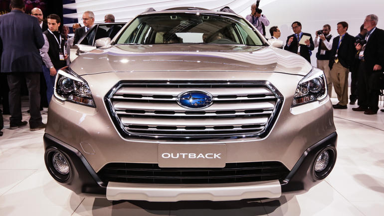 Tinh tế, gi&agrave;u tiện &iacute;ch, Subaru Outback 2015 c&ograve;n c&oacute; một bước nhảy vọt lớn về khả năng vận h&agrave;nh tiết kiệm nhi&ecirc;n liệu.