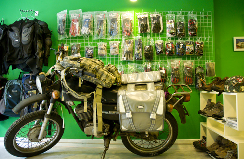 H&atilde;y chọn những m&oacute;n đồ n&agrave;y l&agrave;m qu&agrave; gi&aacute;ng sinh cho bạn trai th&iacute;ch du lịch