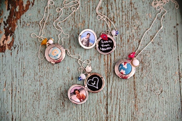 Một &yacute; tưởng hay tặng qu&agrave; 8/3 l&agrave; những chiếc v&ograve;ng handmade theo sở th&iacute;ch c&aacute; nh&acirc;n