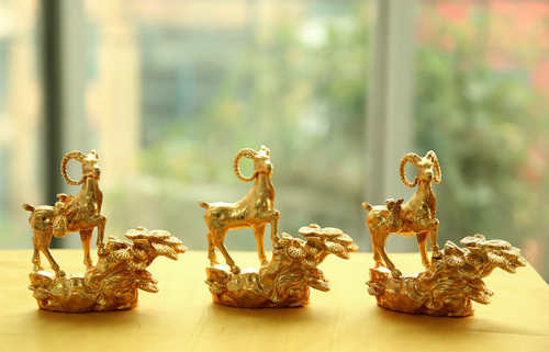 Bức tượng c&oacute; t&ecirc;n 