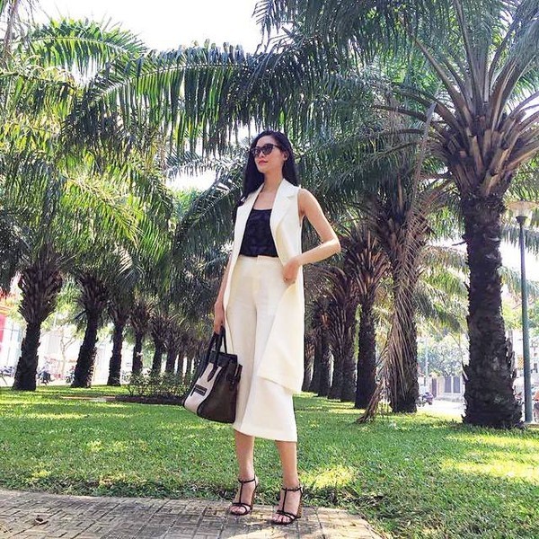 Quần culottes với thiết kế lửng, ống rộng, đem tới cảm gi&aacute;c thoải m&aacute;i cho người mặc