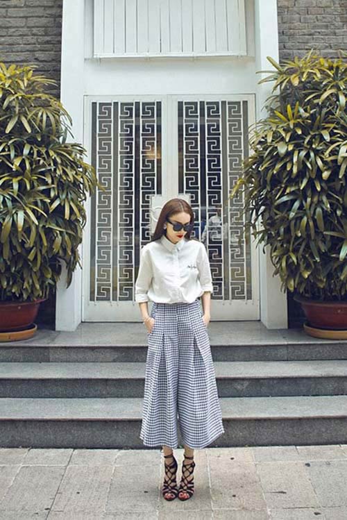 Y&ecirc;́n Trang thời thượng với áo sơ mi và qu&acirc;̀n culottes kẻ