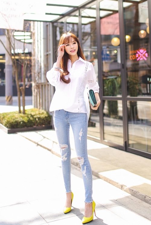 Qu&acirc;̀n jean là m&ocirc;̣t món đ&ocirc;̀ d&ecirc;̃ mặc kh&ocirc;ng th&ecirc;̉ thi&ecirc;́u trong tủ đ&ocirc;̀ của bạn gái