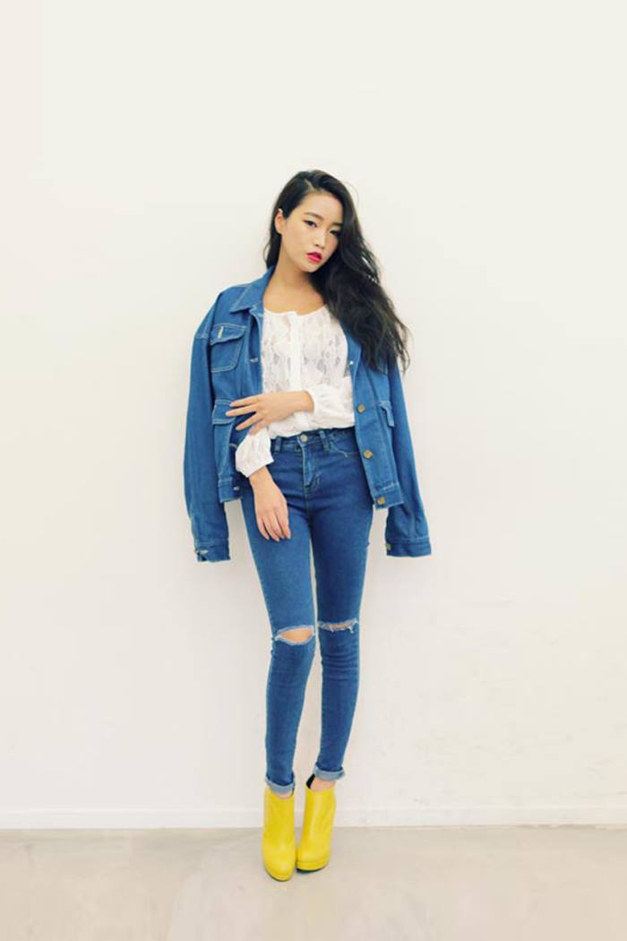 Qu&acirc;̀n jeans rách phù hợp với những c&ocirc; nàng cá tính và thích sự khác bi&ecirc;̣t