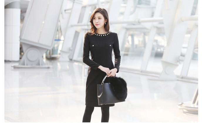 Đầm liền th&acirc;n l&agrave; mẫu quần &aacute;o m&ugrave;a đ&ocirc;n 2014 kh&ocirc;ng thể thiếu với chị em c&ocirc;ng sở