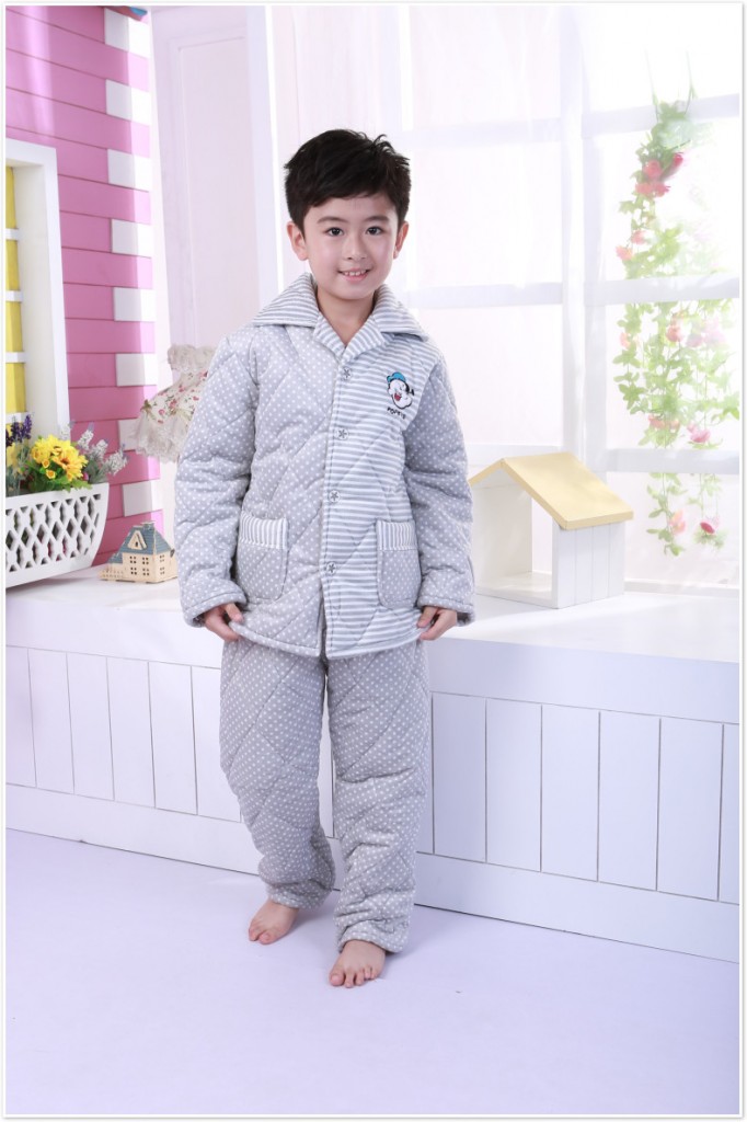 M&agrave;u sắc loại thiết kế n&agrave;y cũng rất đẹp, hợp tuổi c&aacute;c b&eacute;.