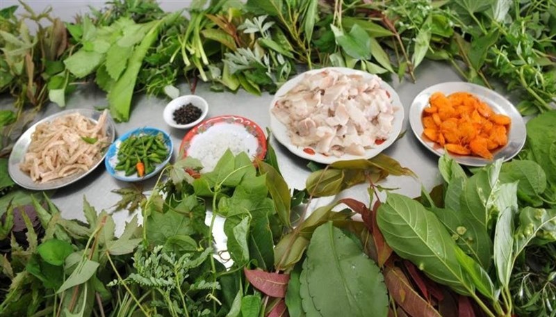 Ăn rau rừng c&oacute; thể bị ngộ độc