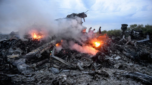 M&aacute;y bay MH17 bị rơi bởi 