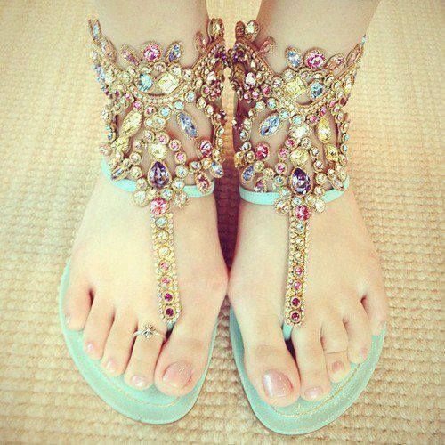 6 mẫu sandal cực chất cho h&egrave; 2014