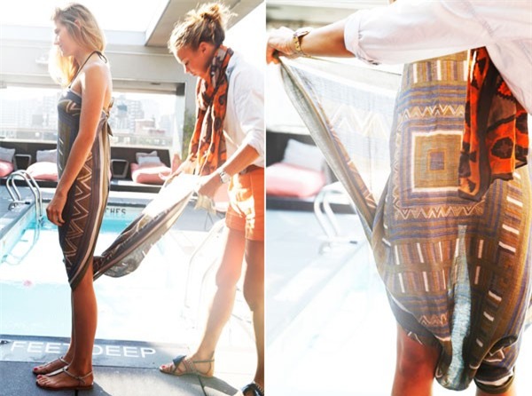 Biến tấu sarong th&agrave;nh v&aacute;y duy&ecirc;n d&aacute;ng cho c&ocirc; n&agrave;ng đi biển