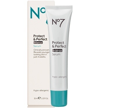 Boots No. 7 l&agrave; loại serum chống l&atilde;o h&oacute;a được nhiều chị em phụ nữ tin d&ugrave;ng