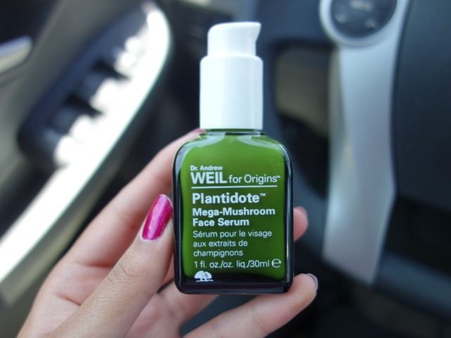 Weil for Origins l&agrave; serum c&oacute; chứa c&aacute;c loại thảo mộc gi&uacute;p l&agrave;m dịu v&agrave; chống l&atilde;o h&oacute;a da