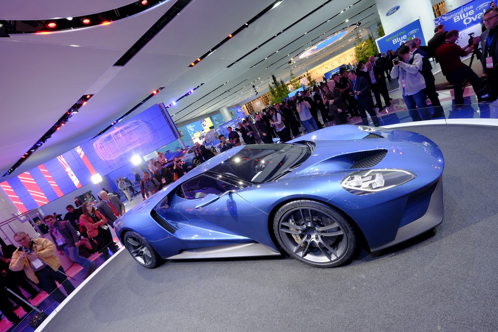 Si&ecirc;u xe Ford GT dự kiến c&oacute; gi&aacute; khoảng dưới 200.000 USD