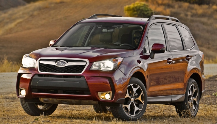 Khi so s&aacute;nh &ocirc; t&ocirc; Subaru Forester 2015 c&oacute; nội thất n&acirc;ng cấp hơn đối thủ